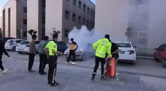 İnegöl Devlet Hastanesi Önünde Otomobil Yangını