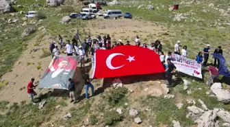 Gençler 19 Mayıs'ı Kurdek Dağı'nda Kutladı