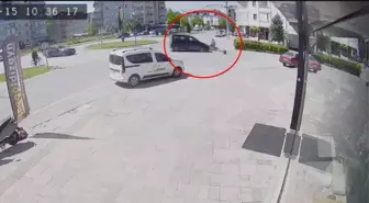 İnegöl'de Motosiklet Kazası: Mahalle Muhtarı Veli Çetin Yaralandı