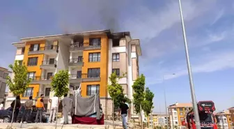 Şanlıurfa'da 5 Katlı Binada Yangın Çıktı