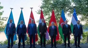 Bakan Fidan, TDT Gayriresmi Zirvesi öncesinde meslektaşlarıyla bir araya geldi