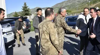 Bitlis'te Polis Aracının Takla Attığı Kazada 2 Polis Yaralandı