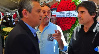 Cemre Öğren'in Cenaze Törenine CHP Lideri Özgür Özel Katıldı