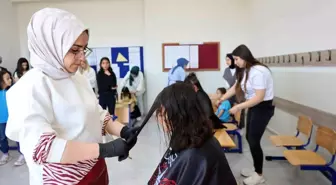 Elazığ'da Kuaförlük Öğrencilerinden Sosyal Farkındalık Projesi