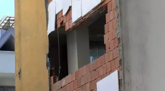 Fatih'te Kentsel Dönüşüm Çalışmaları Sırasında Duvar Hasarı