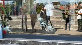 Fethiye'de AK Parti İlçe Başkanlığına Taşlı Saldırı