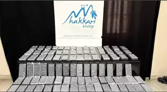 Hakkari'de 136 Kaçak Cep Telefonu Ele Geçirildi