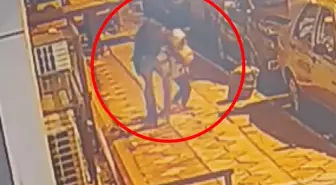 Babasının yanındaki küçük kız çocuğunu kaçırmaya çalıştı