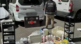 İzmir'de Steroidli Vücut Geliştirme İlaçları Operasyonu: 10 Milyon TL Değerinde Malzeme Ele Geçirildi