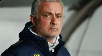 Jose Mourinho Roma Havalimanı'nda görüldü