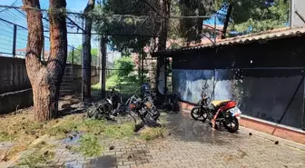Bursa'da Motosiklet Yangını: 6 Araç Yanarak Zarar Gördü