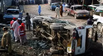 Pakistan'da okul otobüsüne saldırı: 5 ölü, 38 yaralı