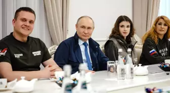 Putin 9 ayın ardından Ukrayna işgalinden kurtarılan Kursk'u ziyaret etti