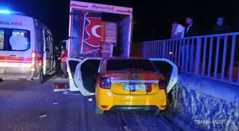 Pamukova'da Taksi Kazasında Şoför Hayatını Kaybetti