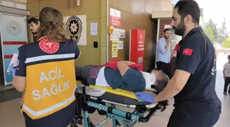 İnegöl'de Çatıdan Düşen Kadın Yaralandı