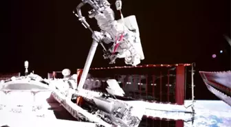 Çin Astronotları Shenzhou-20 ile İlk Araç Dışı Faaliyetlerini Tamamladı
