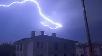 Bolu'da Yıldırım Düşmesi Hava Durumunu Etkiledi