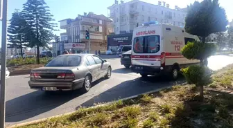 Manavgat'ta Kırmızı Işık İhlali: Elektrikli Bisikletli İki Kişi Yaralandı