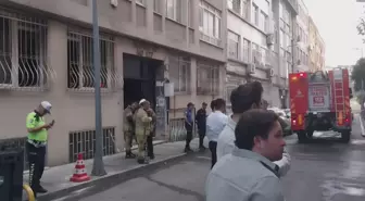 Şişli'de apartman dairesinde yangın - 1