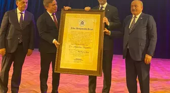 Bakan Bayraktar'a Fahri Hemşehrilik Beratı Verildi