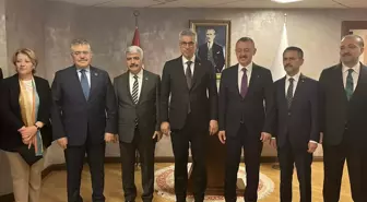 Sağlık Bakanı Memişoğlu: 'Dünya Beşten Büyüktür' Mesajı Verdi