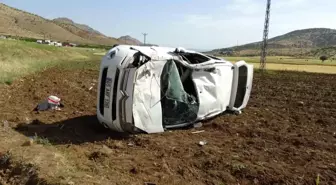 Batman'da Kamyonet Devrildi: 1 Ölü, 2 Yaralı
