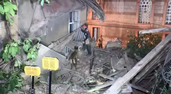 Fatih'te Metruk Binada Kısmi Çökmeye Sebep Olan Olay