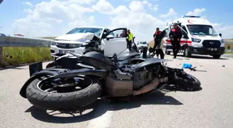Kırıkkale'de Otomobil ve Motosiklet Çarpıştı: 1 Ağır Yaralı