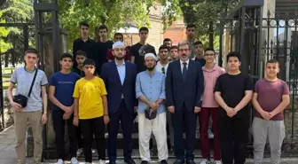 Konyalı Hafızlar, Bursa'daki Muradiye Külliyesi'ni Ziyaret Etti