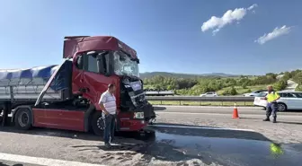 Bolu'da TEM Otoyolu'nda Zincirleme Trafik Kazası: 2 Yaralı