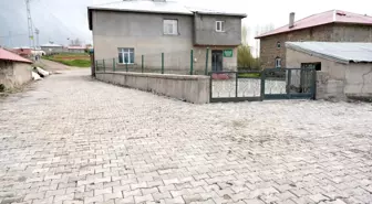 Ağrı'da Çakıroba Köyü'nde Kilit Parke Taşı Çalışmaları Tamamlandı