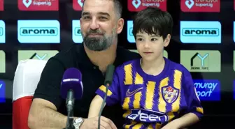 Arda Turan, Eyüpspor'daki Son Maçında Yurt Dışından Teklif Aldığını Açıkladı