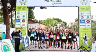 Efeler Yolu Ultra Trail Koşuları İzmir'de Başladı