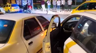 Elazığ'da İki Otomobil Çarpıştı, 2 Yaralı