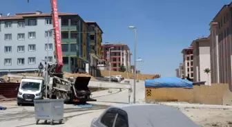 Malatya'da İnşaatta Çukura Düşen İşçi Yaralandı