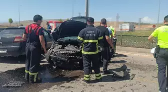 Siirt'te Kafa Kafaya Çarpışma: 4 Yaralı