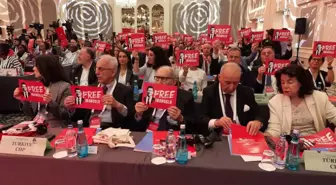 Özgür Özel Sosyalist Enternasyonal Konsey Toplantısı'nda konuştu