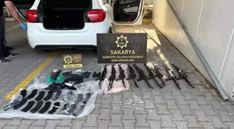 Diyarbakır'dan İstanbul'a Giden Araçta Cephanelik Ele Geçirildi
