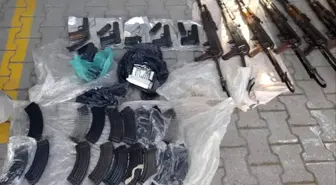 Diyarbakır'dan İstanbul'a Giden Kiralık Araçta Uyuşturucu ve Silah Ele Geçirildi