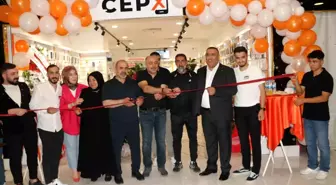 Van'da Genç Girişimcilerden Yeni Telefon Mağazası: Cep X
