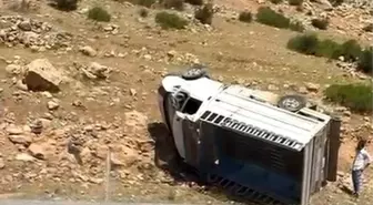 Batman-Hasankeyf Yolunda Trafik Kazası: 2 Yaralı