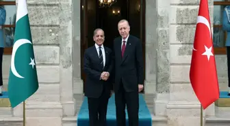 Cumhurbaşkanı Erdoğan, İstanbul'da Pakistan Başbakanı ile görüştü