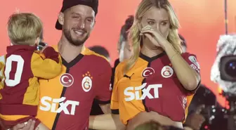 Dries Mertens, Galatasaray taraftarına ağlayarak veda etti