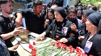 Fransa'da Baltayla Öldürülen Hasan Horoz, Nurhak'ta Gözyaşlarıyla Defnedildi