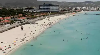 İzmirli Tatilciler Çeşme'ye Akın Etti