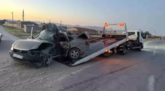 Karapınar'da Otomobil Direğe Çarptı: Sürücü Hayatını Kaybetti
