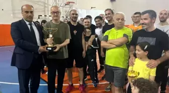 Öğretmenler arası voleybol turnuvası Tavşanlı'da sona erdi