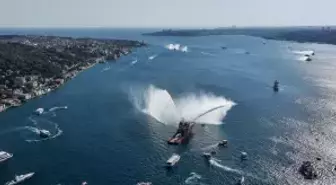 15 Temmuz şehitleri, İstanbul Boğazı'nda düzenlenen kortej geçişi ile anıldı