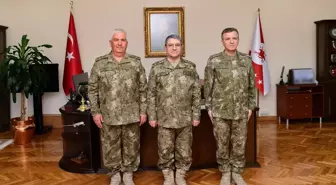 Ordu Komutanlıkları Devir Teslim Törenleri Gerçekleşti