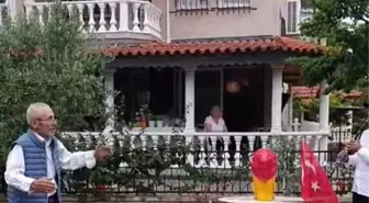 84 Yaşındaki Ahmet Dede'den Galatasaray Şampiyonluğuna Coşkulu Kutlama